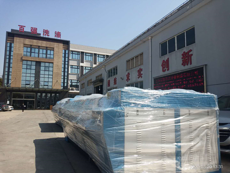 百強(qiáng)洗滌設(shè)備-洗脫機(jī)，烘干機(jī)，燙平機(jī)發(fā)貨四川